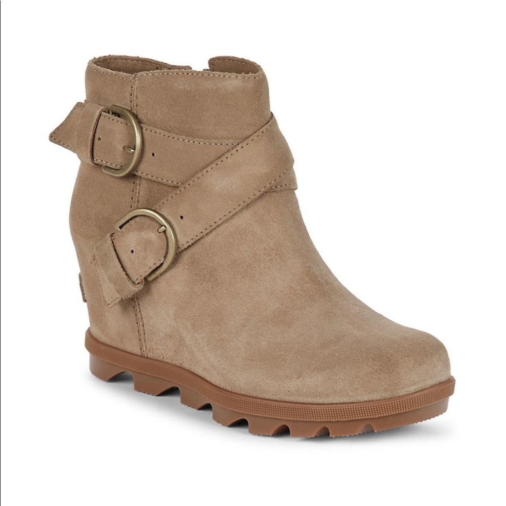 Sorel Joan of Arctic Wedge boot 8.5. Worn once, like new!